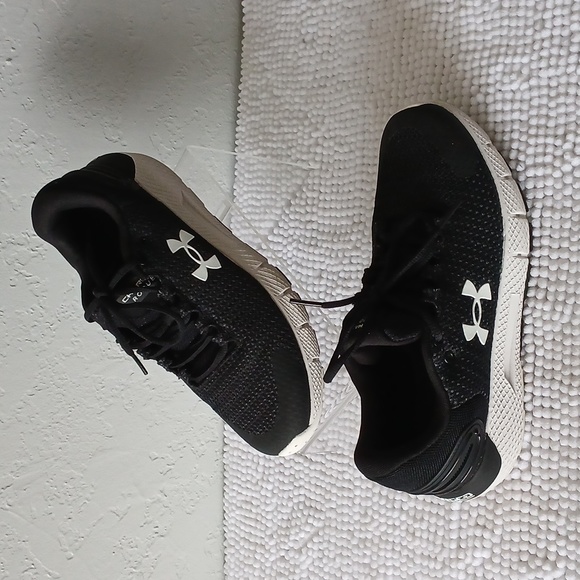 Under Armour Charged Rogue 2.5 Athletic Sneakers - Picture 3 of 13